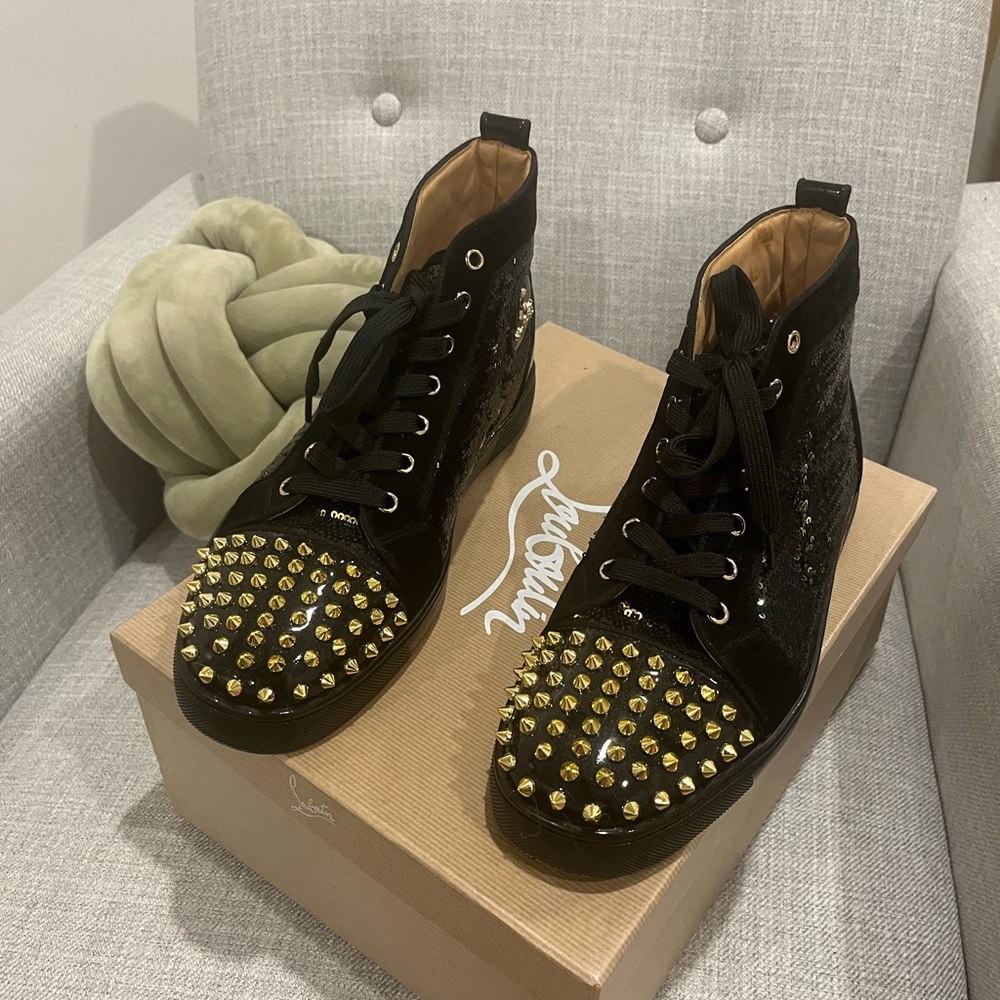 Christian Louboutin / louis flat patent/calf/spikes m105 black/multic luc